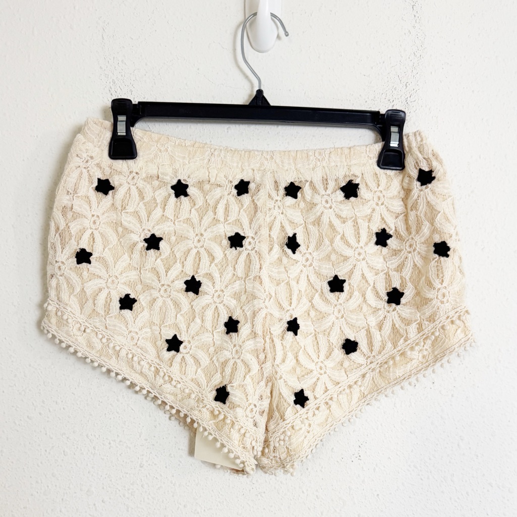 Native Rose Cream Crochet Floral Lace Shorts